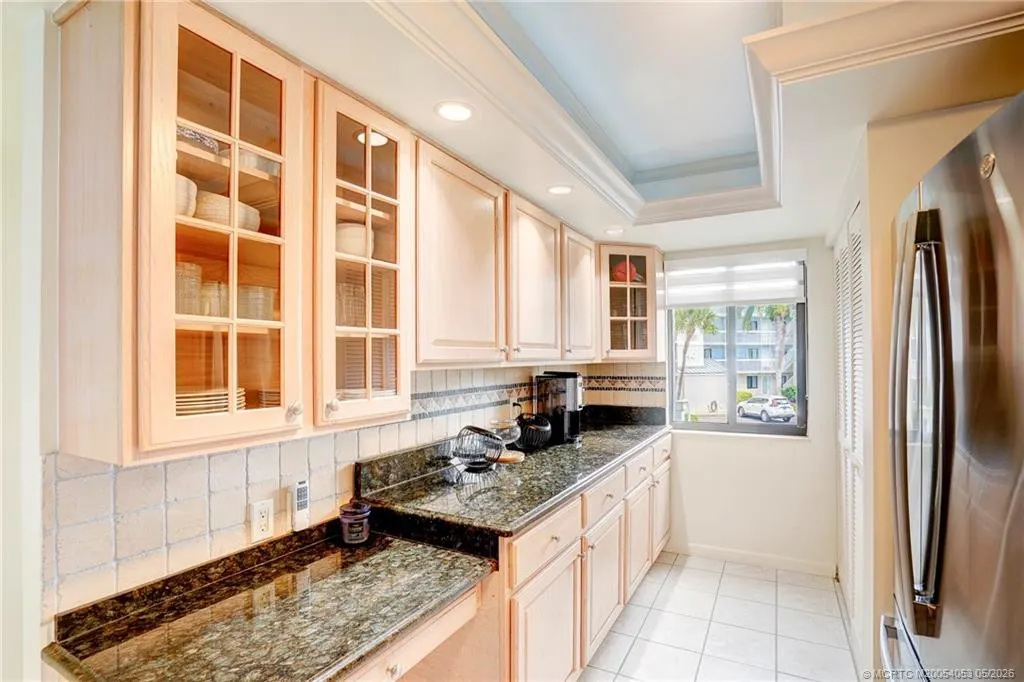 10 NE Plantation Road #101