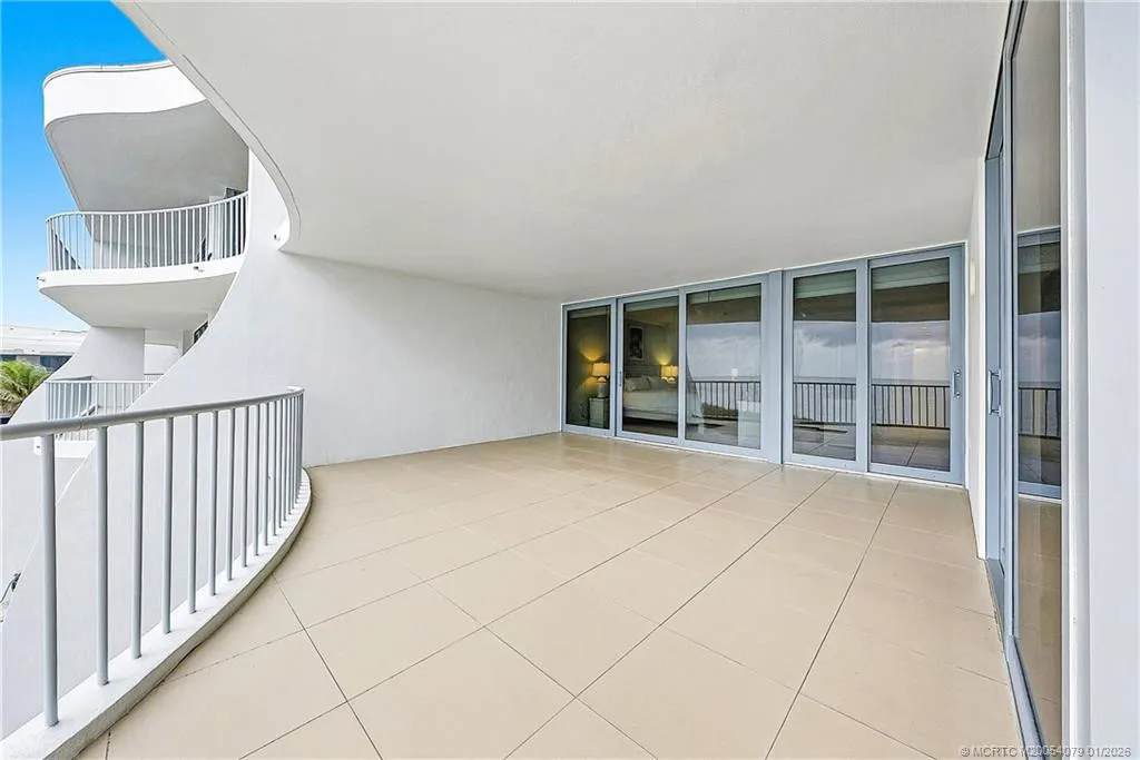 2001 SE Sailfish Point Boulevard #313