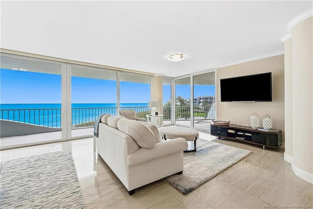 2001 SE Sailfish Point Boulevard #313