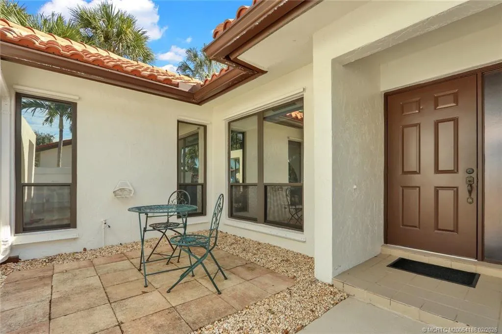4004 SW Osprey Creek Way
