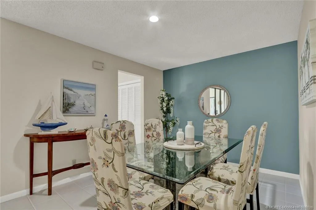 4004 SW Osprey Creek Way