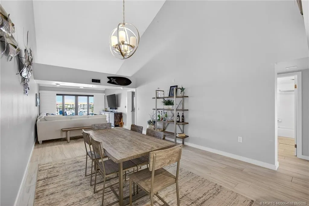 901 Seafarer Circle #504