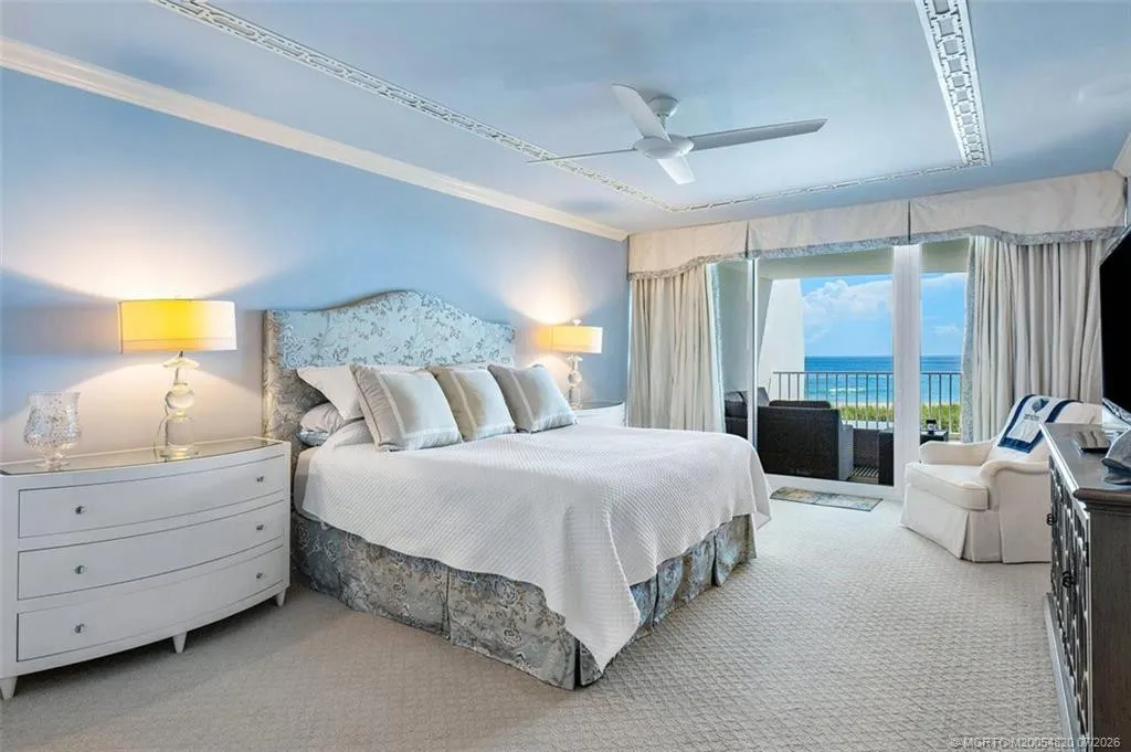 2001 SE Sailfish Point Boulevard #212