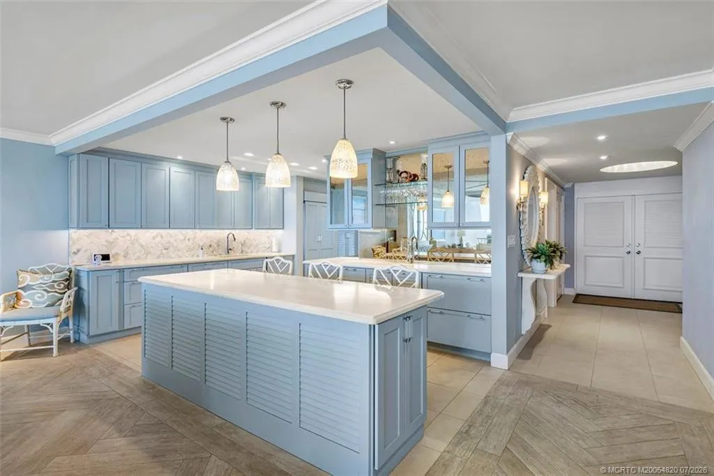 2001 SE Sailfish Point Boulevard #212