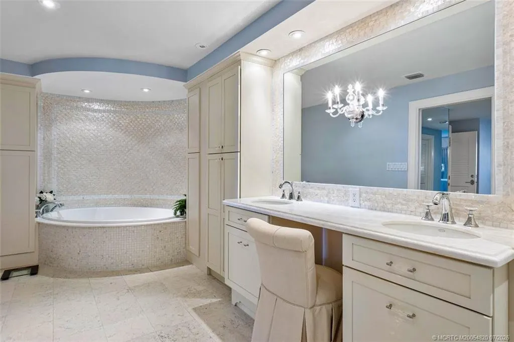 2001 SE Sailfish Point Boulevard #212