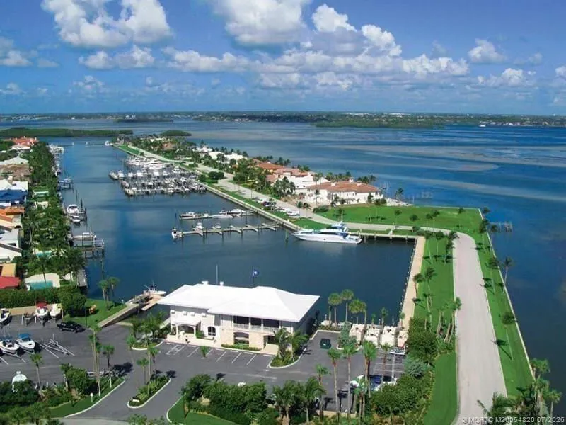 2001 SE Sailfish Point Boulevard #212