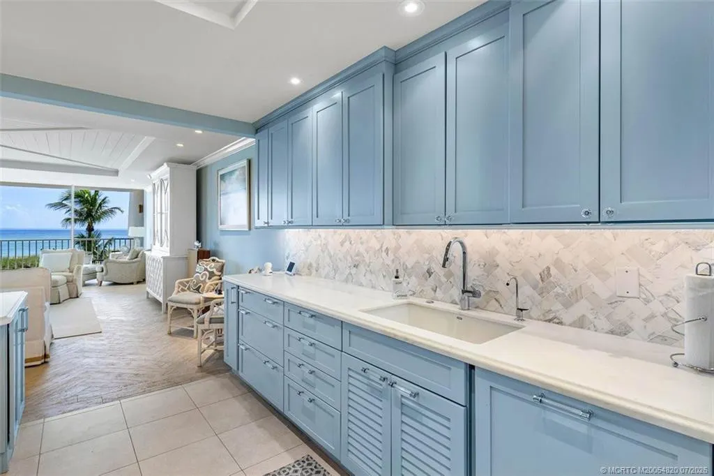 2001 SE Sailfish Point Boulevard #212