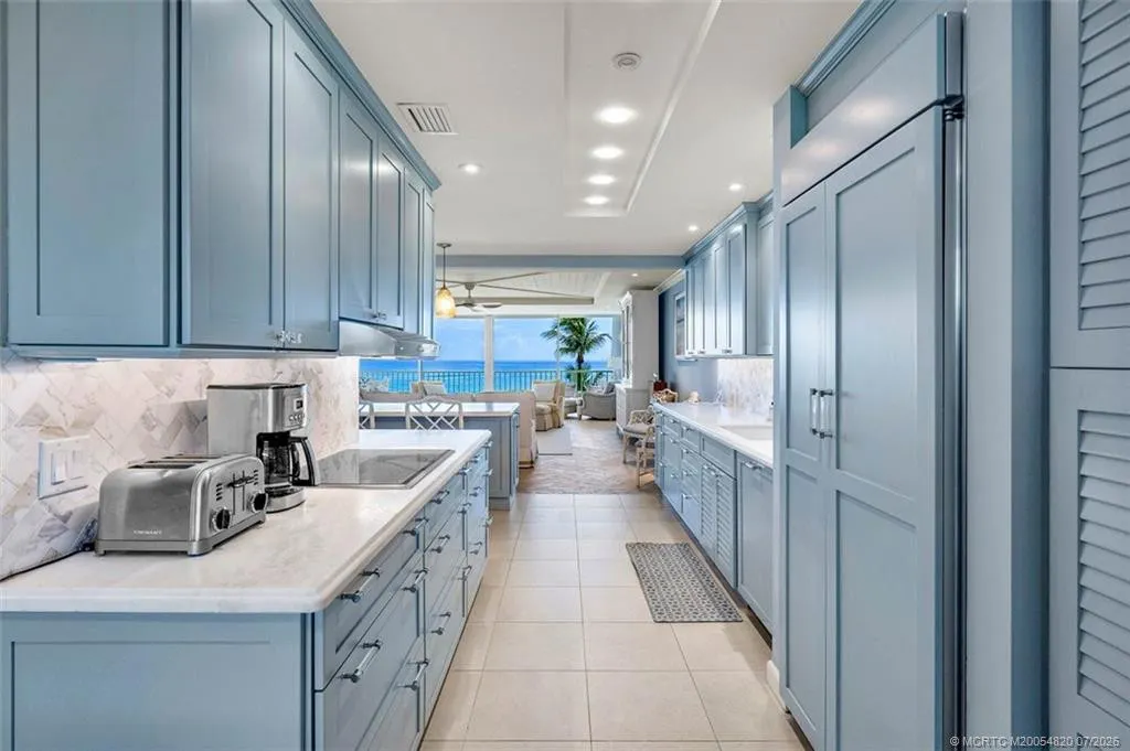 2001 SE Sailfish Point Boulevard #212