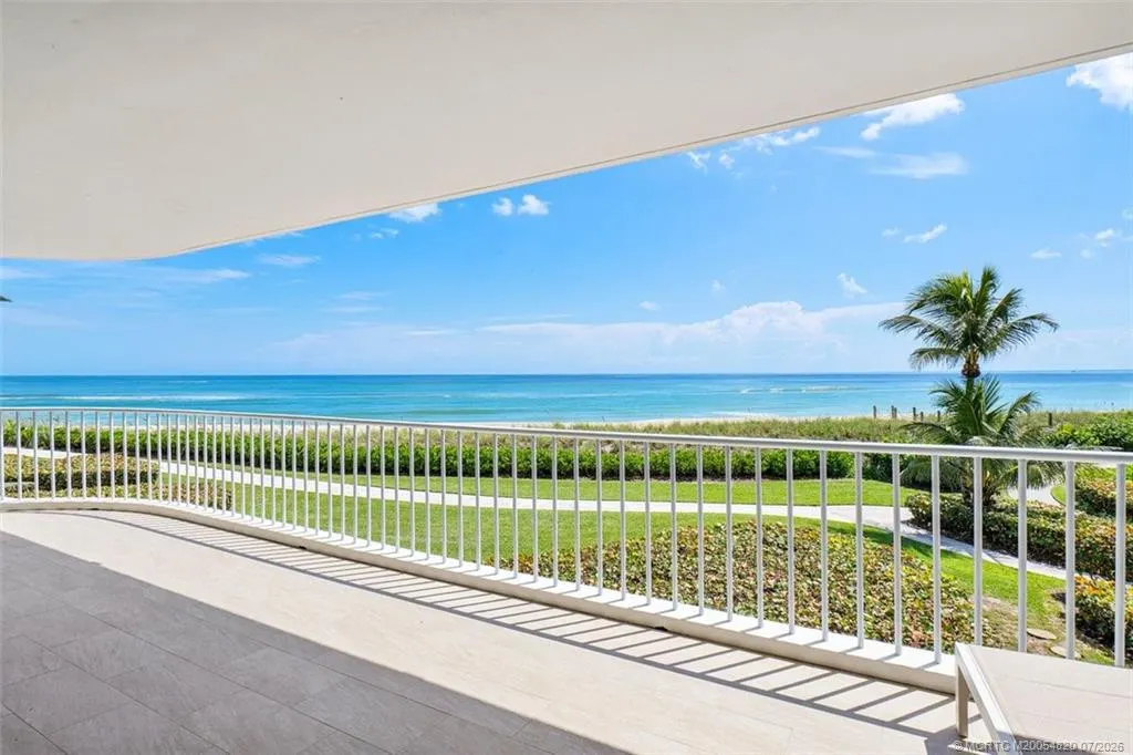 2001 SE Sailfish Point Boulevard #212