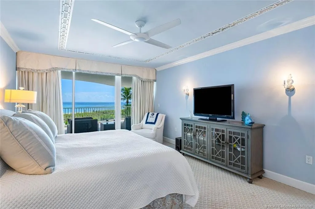 2001 SE Sailfish Point Boulevard #212