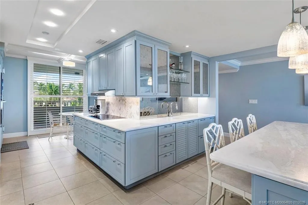 2001 SE Sailfish Point Boulevard #212