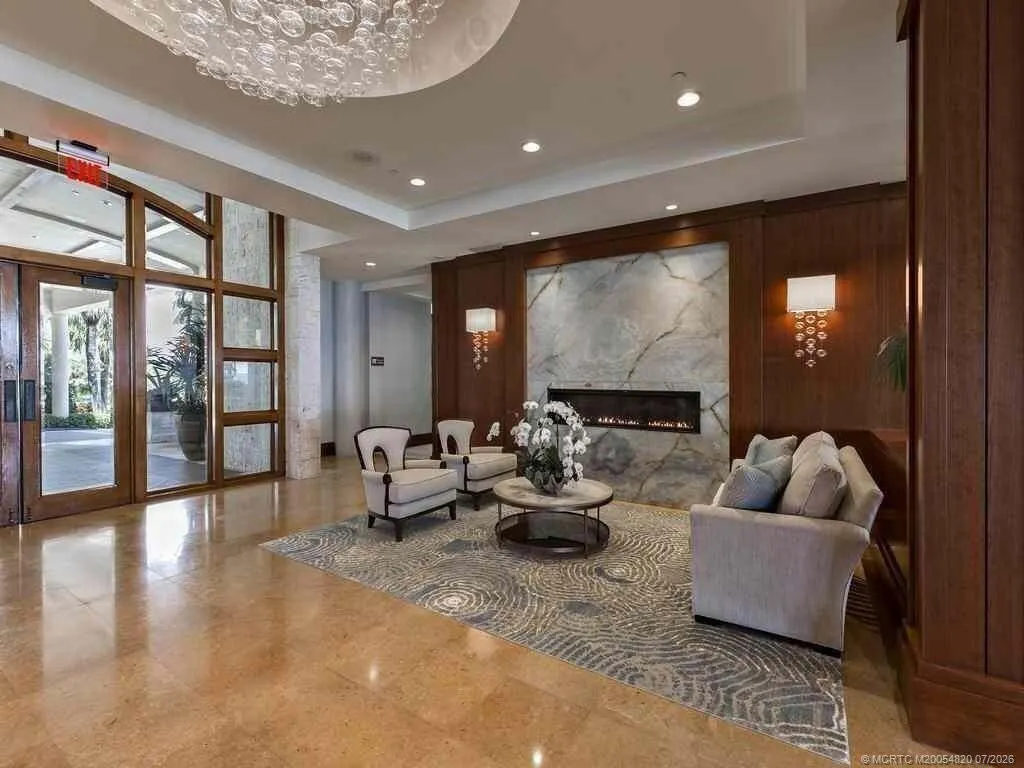 2001 SE Sailfish Point Boulevard #212