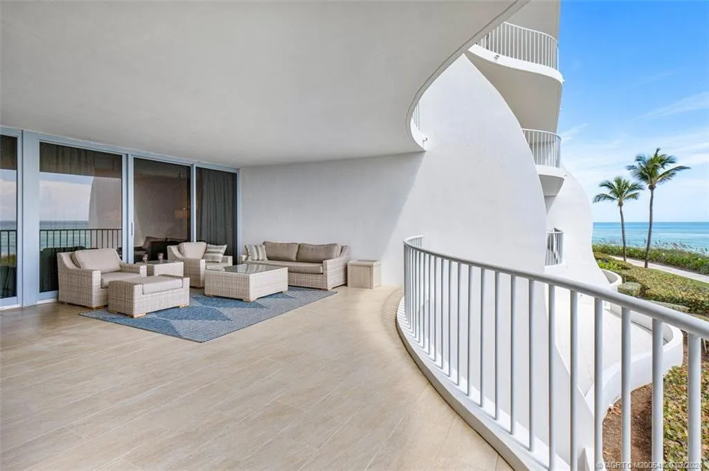 2001 SE Sailfish Point Boulevard #212