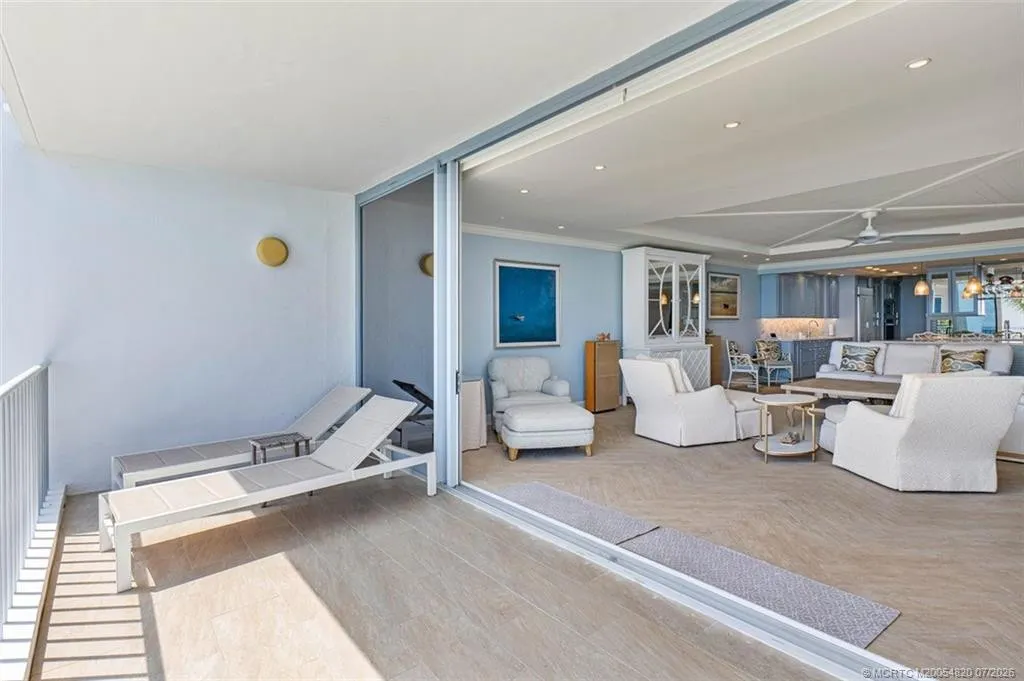 2001 SE Sailfish Point Boulevard #212