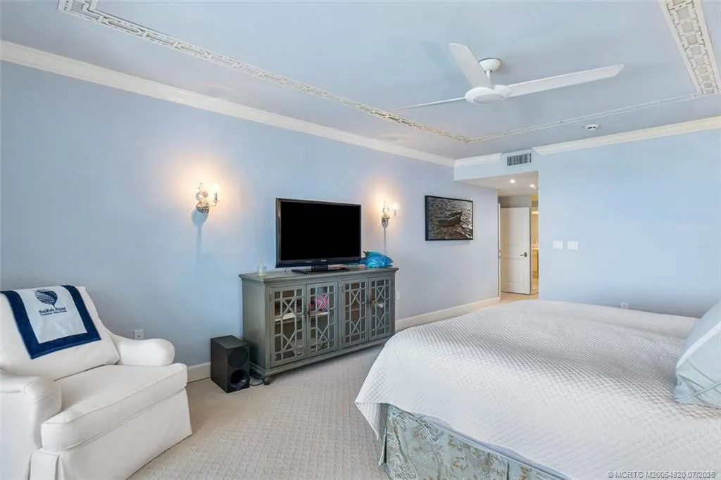 2001 SE Sailfish Point Boulevard #212