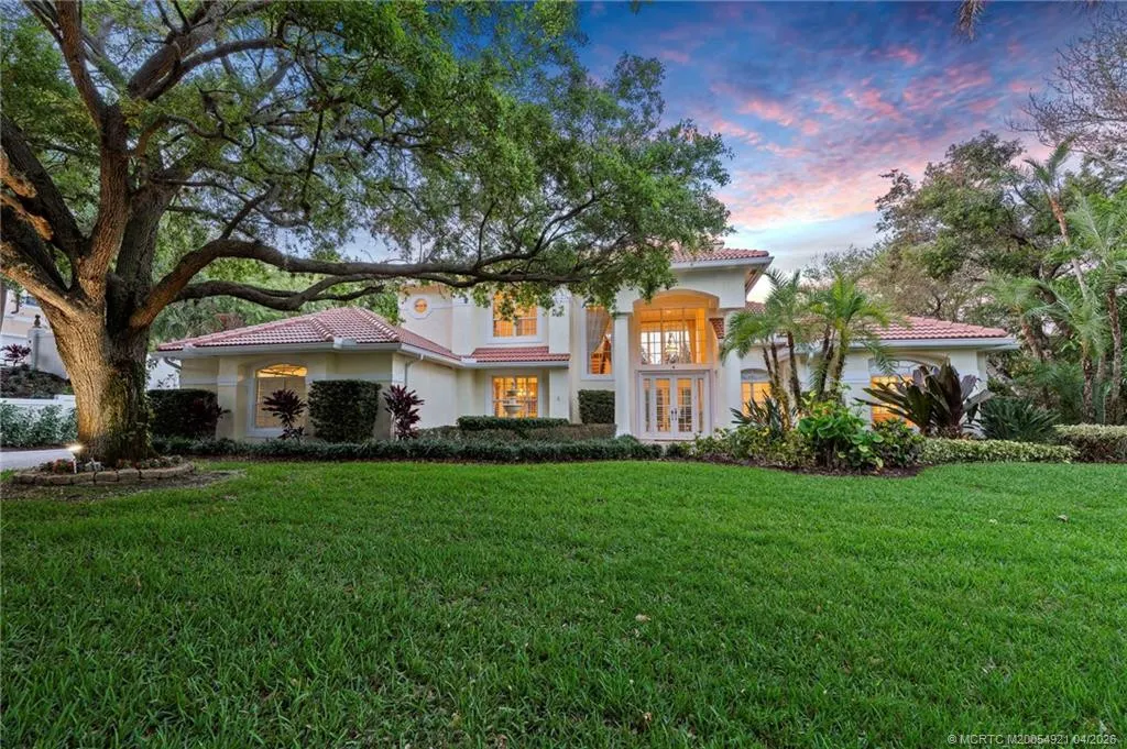4 Castle Hill Way