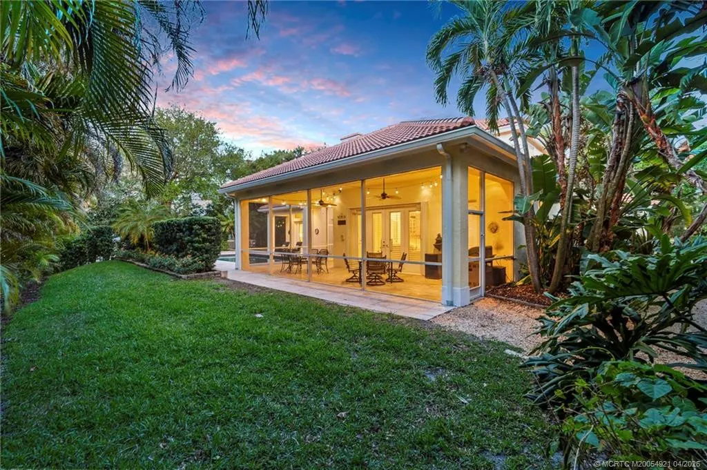 4 Castle Hill Way