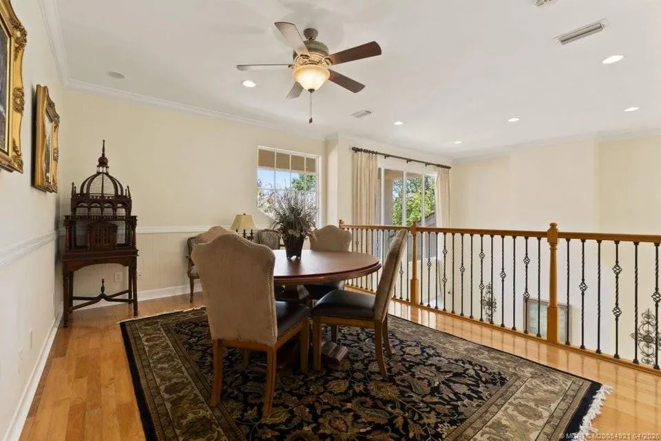 4 Castle Hill Way