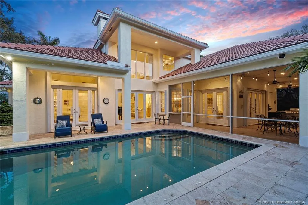 4 Castle Hill Way