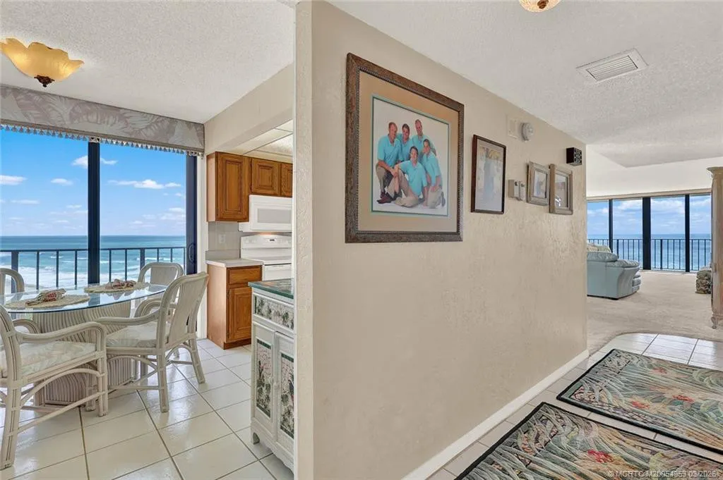 10000 S Ocean Drive #901