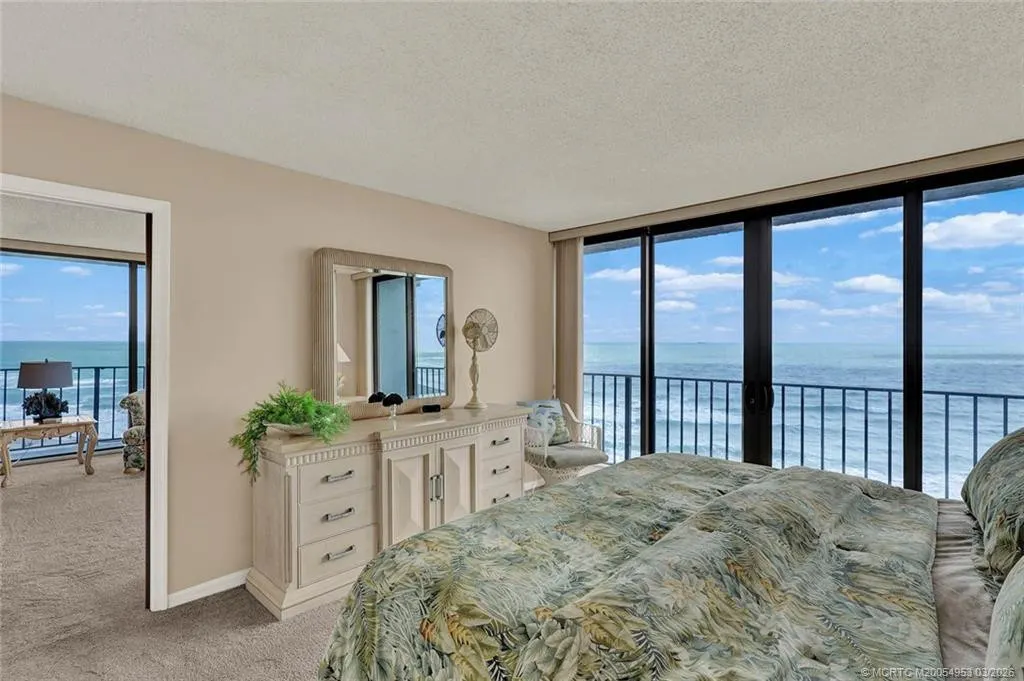 10000 S Ocean Drive #901