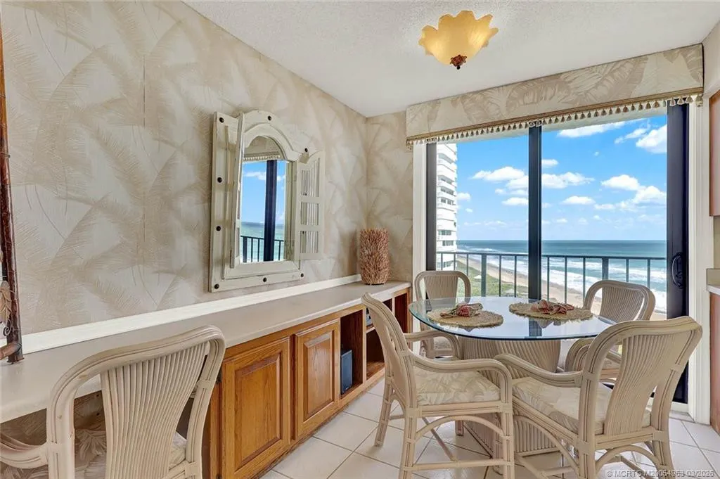 10000 S Ocean Drive #901