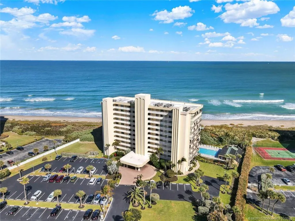 10000 S Ocean Drive #901