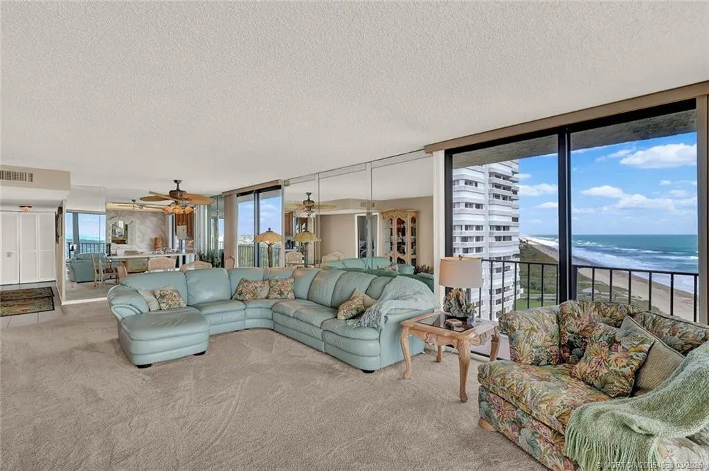 10000 S Ocean Drive #901