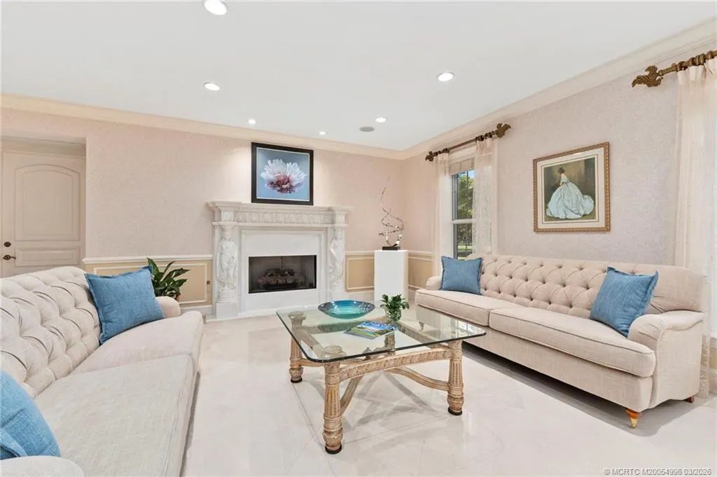 5551 SW Mistletoe Lane