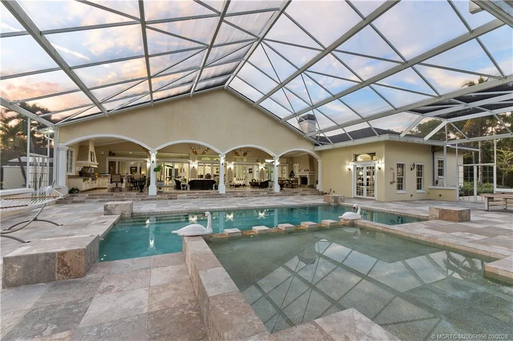 5551 SW Mistletoe Lane