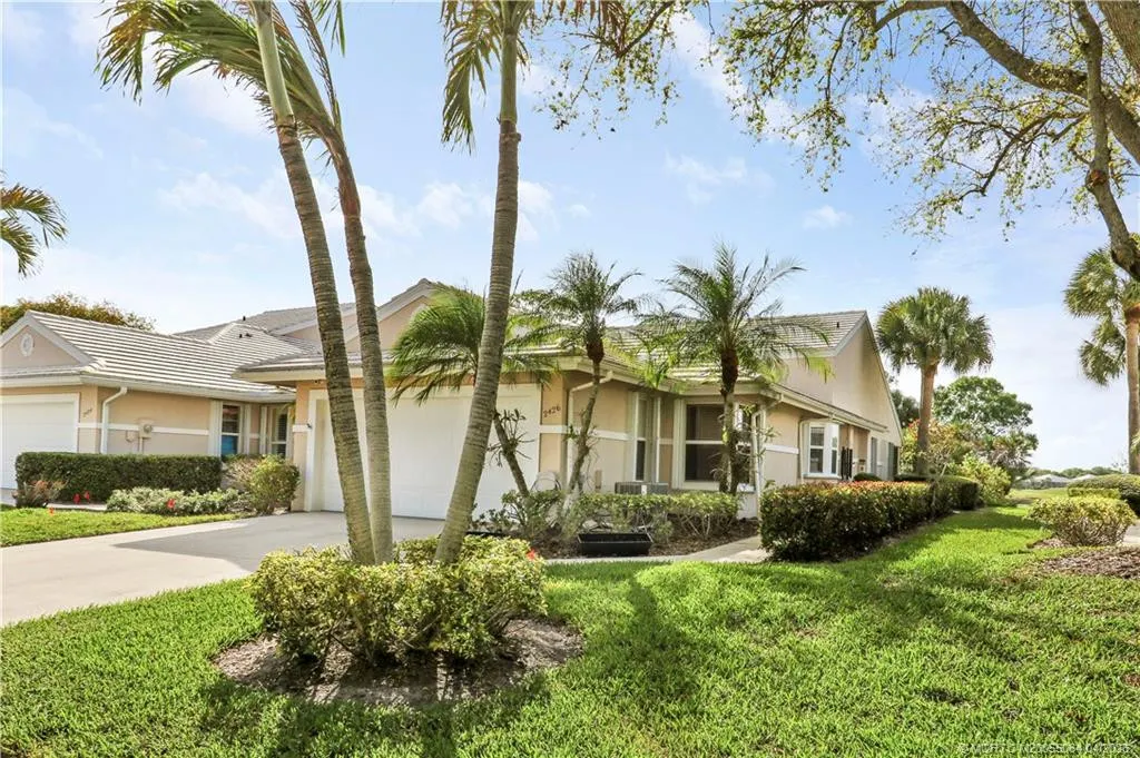 2426 SW Foxpoint Trail