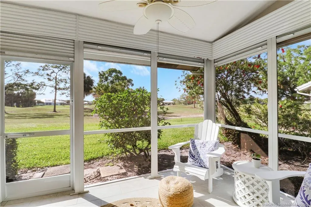 2426 SW Foxpoint Trail