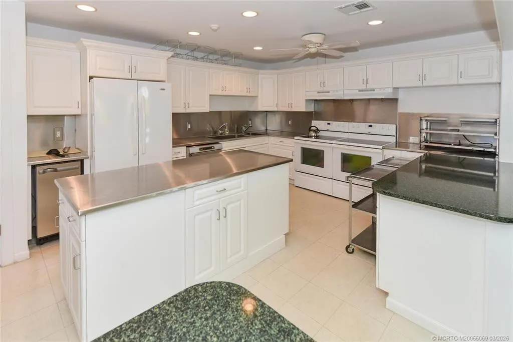 1800 SE Saint Lucie Boulevard #10-201