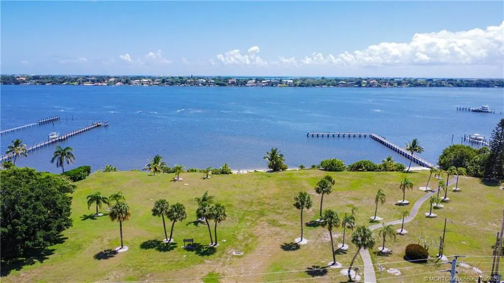 1800 SE Saint Lucie Boulevard #10-201