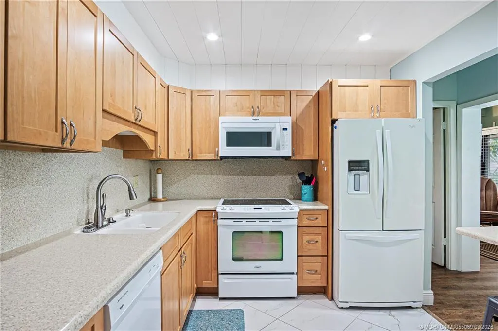 1800 SE Saint Lucie Boulevard #10-201