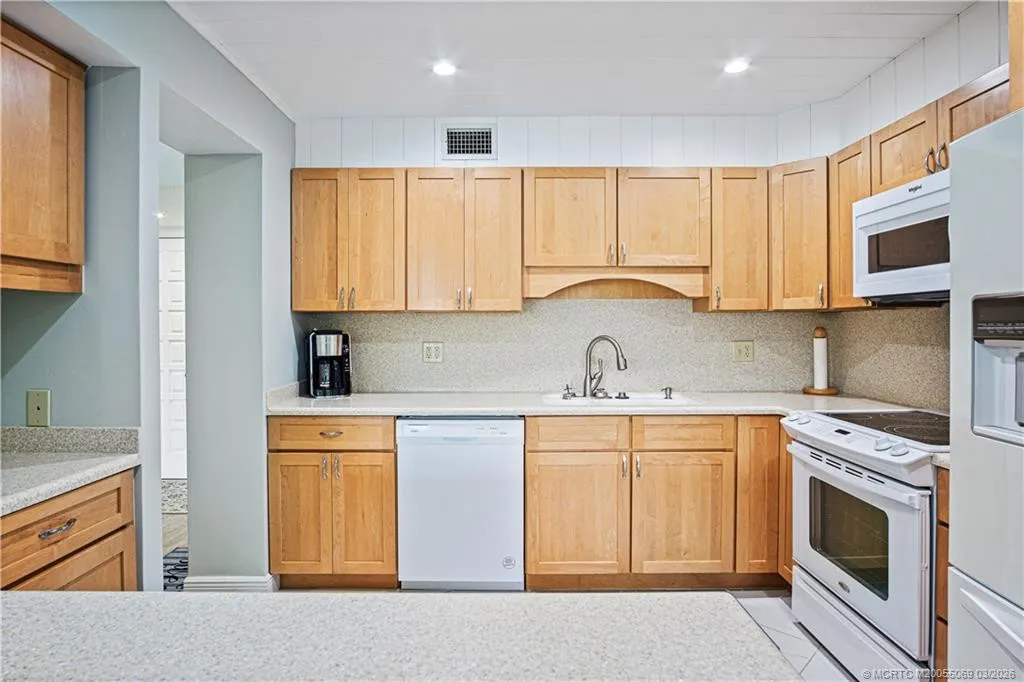 1800 SE Saint Lucie Boulevard #10-201
