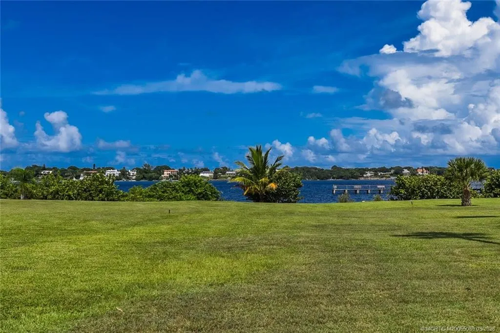 1800 SE Saint Lucie Boulevard #10-201