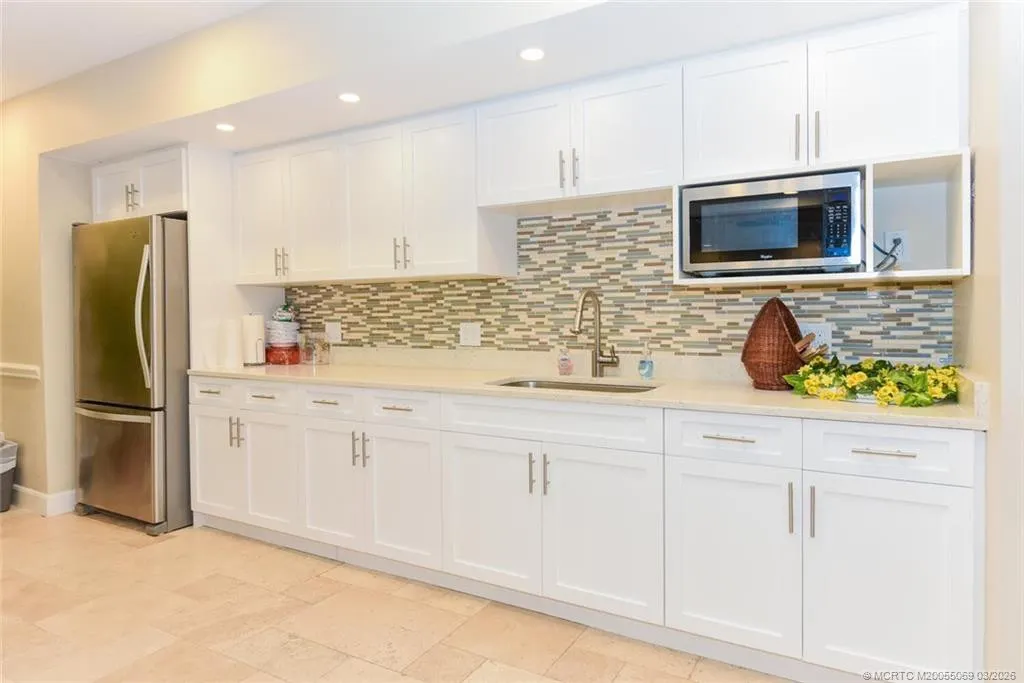 1800 SE Saint Lucie Boulevard #10-201