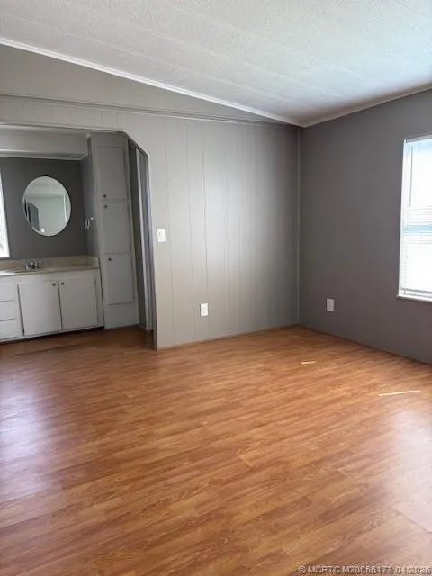 489 Swan Lane
