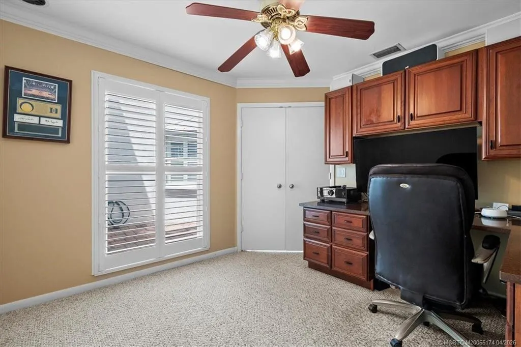 2424 SW Foxpoint Trail