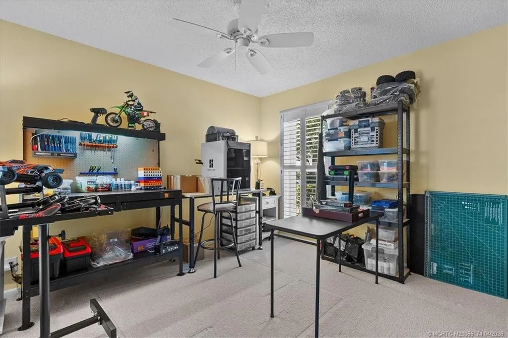 2424 SW Foxpoint Trail
