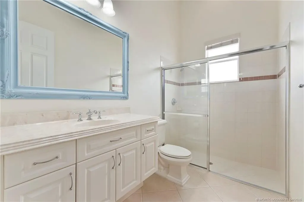 511 SW Squire Johns Lane