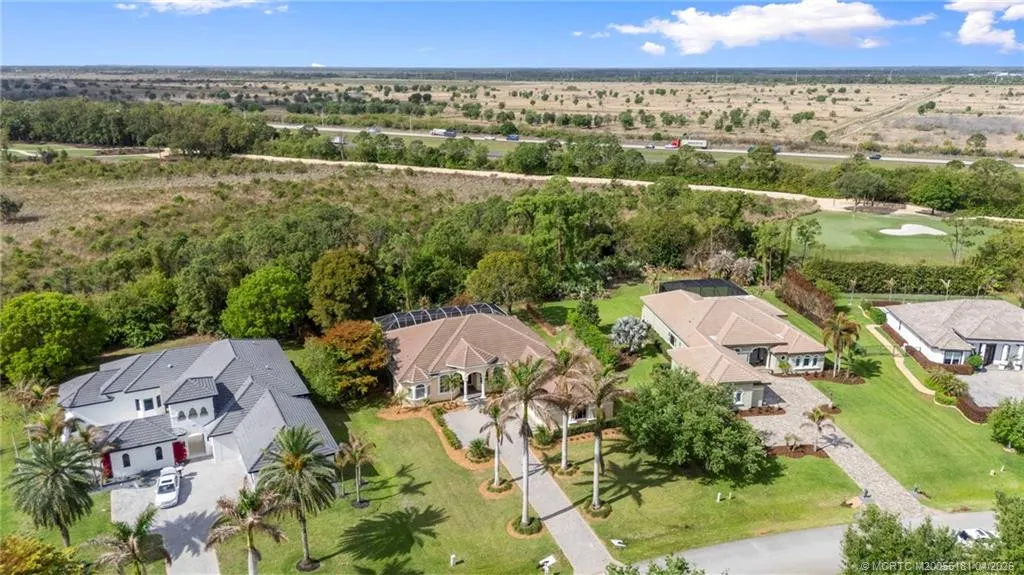 511 SW Squire Johns Lane