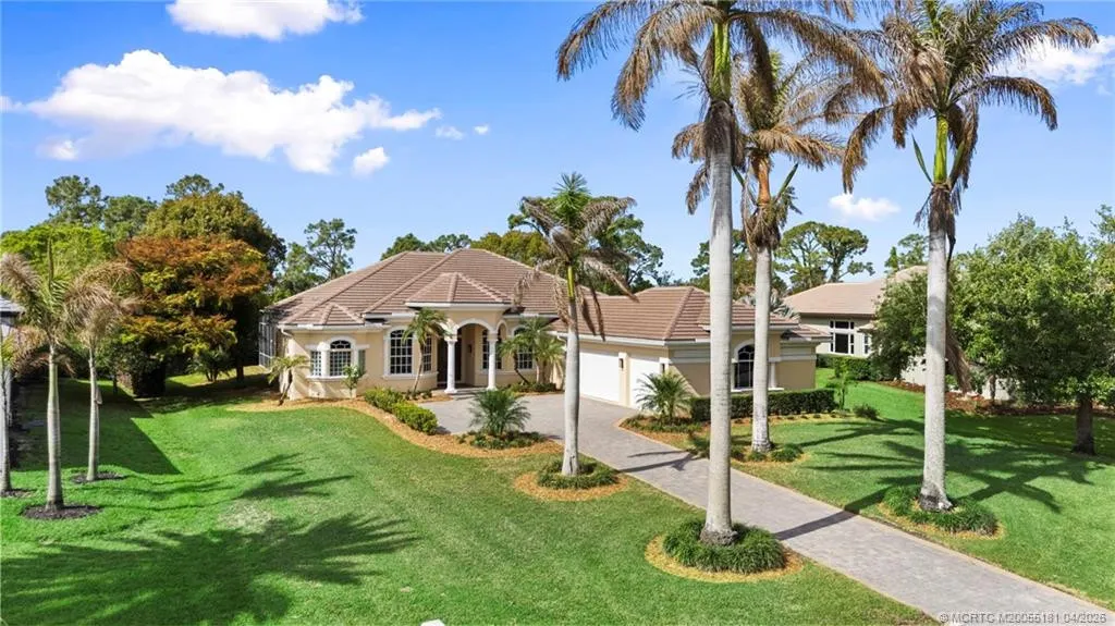 511 SW Squire Johns Lane