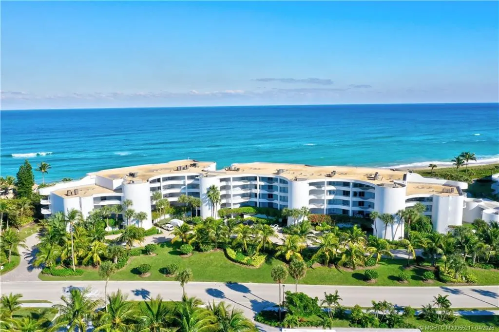 2001 SE Sailfish Point Boulevard #117