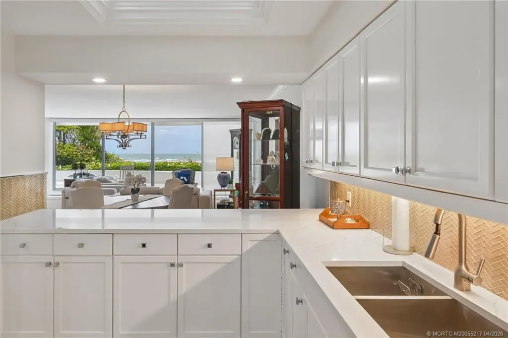 2001 SE Sailfish Point Boulevard #117