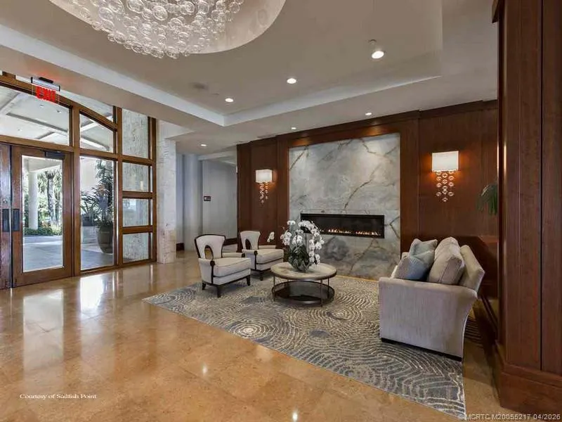 2001 SE Sailfish Point Boulevard #117