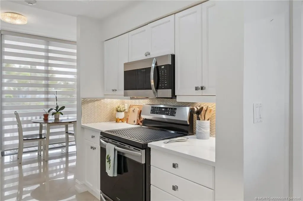 2001 SE Sailfish Point Boulevard #117