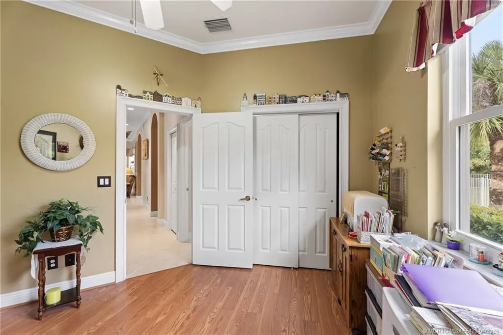 917 SW Blue Stem Way