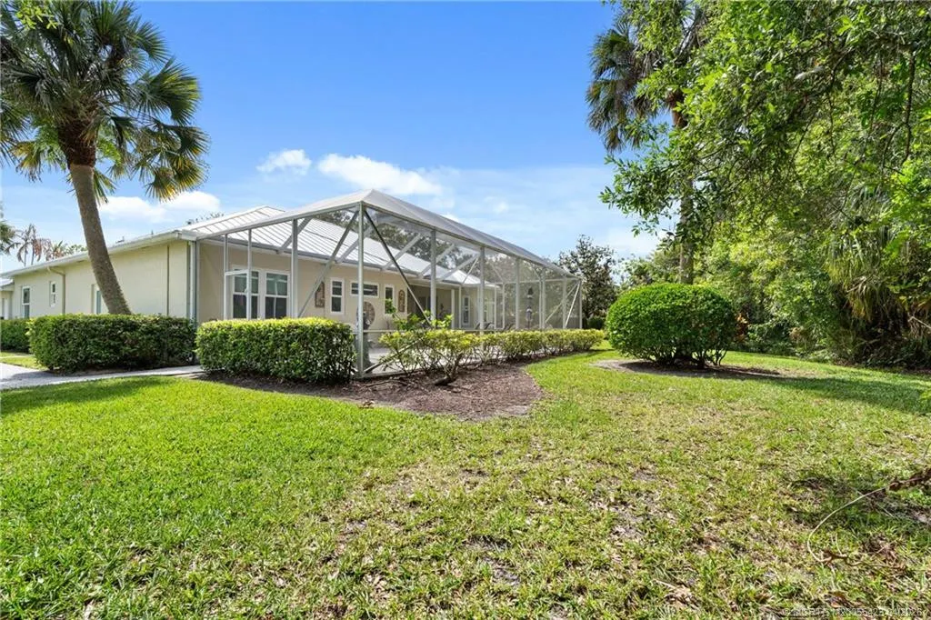 917 SW Blue Stem Way